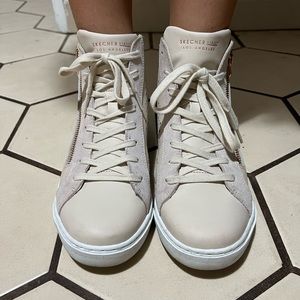 Skechers light pink high top suede/leather sneakers size 9